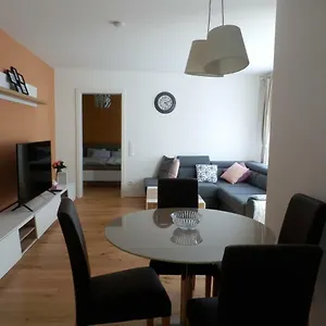 https://spacious-modern-1-bdrm-apt-near-vic-austria-ctr.vienna-besthotels.com